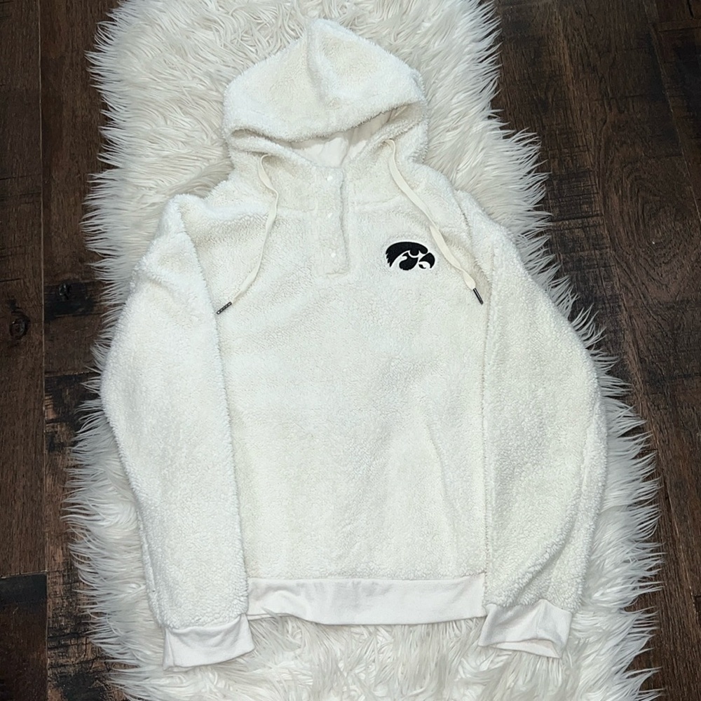 Trendy Iowa Hawkeyes Fleece Pullover with Hood